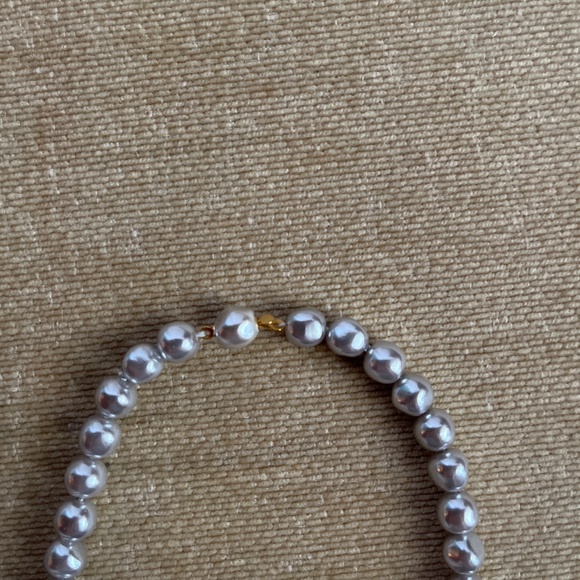 VINTAGE (1989) VERSATILE ELEGANCE FAUX PEARL NECKLACE - Picture 2 of 5